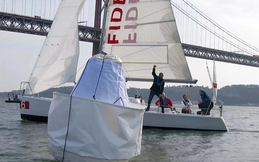 Team building activity, in a fun and challenging game on board a sailboat, on the Tagus River in Lisbon